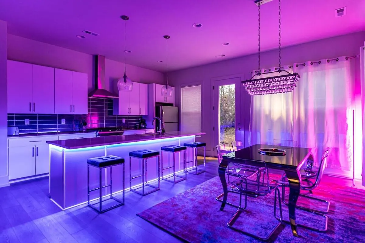 Pooltable-15 Mins To Uptown & Dt-King Bed! Villa Charlotte 0*,  United States