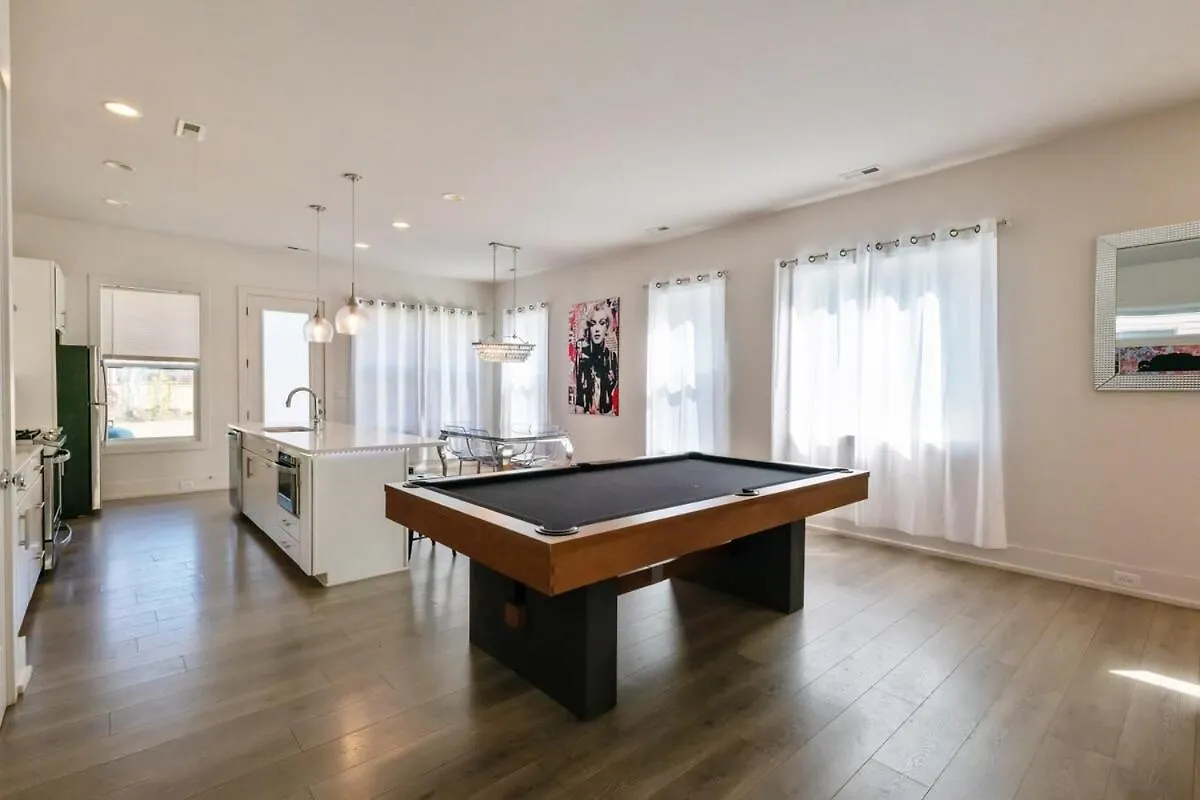 Pooltable-15 Mins To Uptown & Dt-King Bed! Villa Charlotte 0*,