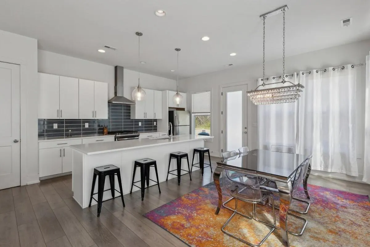 Pooltable-15 Mins To Uptown & Dt-King Bed! Villa Charlotte United States