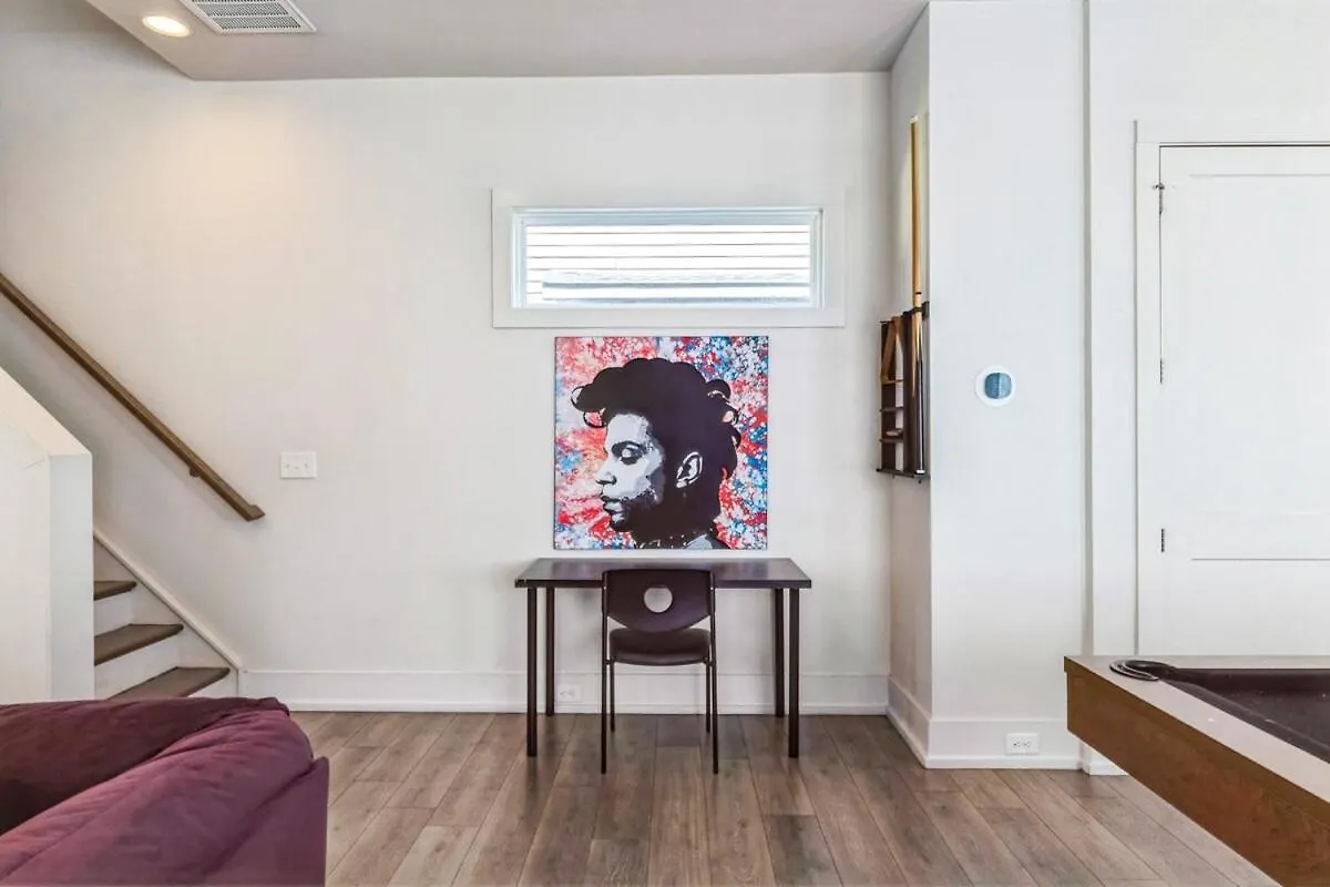 Pooltable-15 Mins To Uptown & Dt-King Bed! Villa Charlotte Holiday home